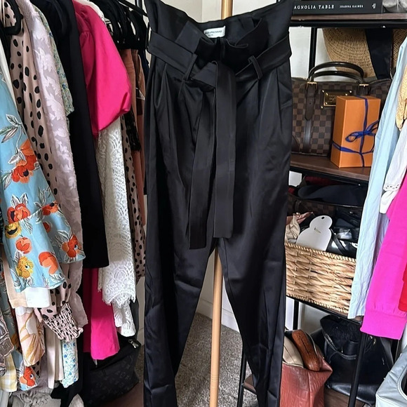 Amanda Uprichard Tessi Pant Cropped, Paperbag, Pleated Waist Belted- Sz M - Picture 4 of 5